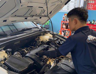 Thay lọc gió ô tô tại TP.HCM – Khi nào cần thay lọc gió động cơ & điều hòa?