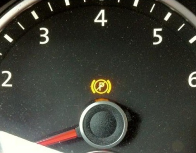 CHỨC NĂNG KHỞI TẠO PHANH TAY ĐIỆN TỬ BẰNG MÁY CHẨN ĐOÁN CARTEK 2